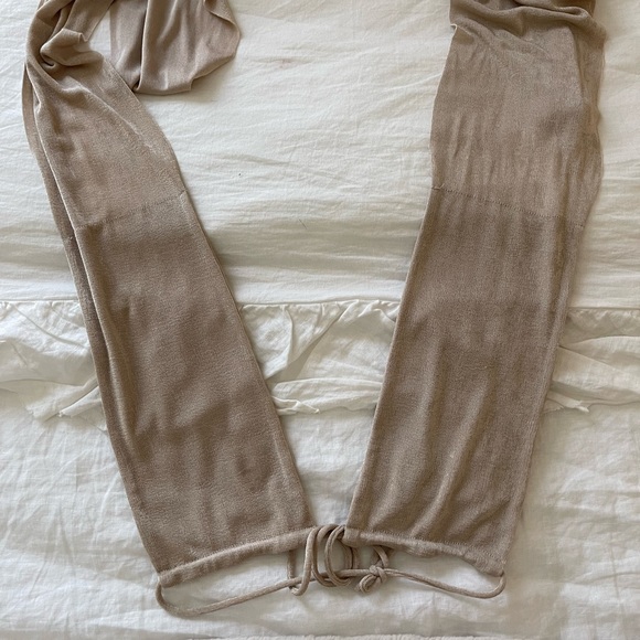 White Fox Boutique Multiway Crop Top - Picture 3 of 3